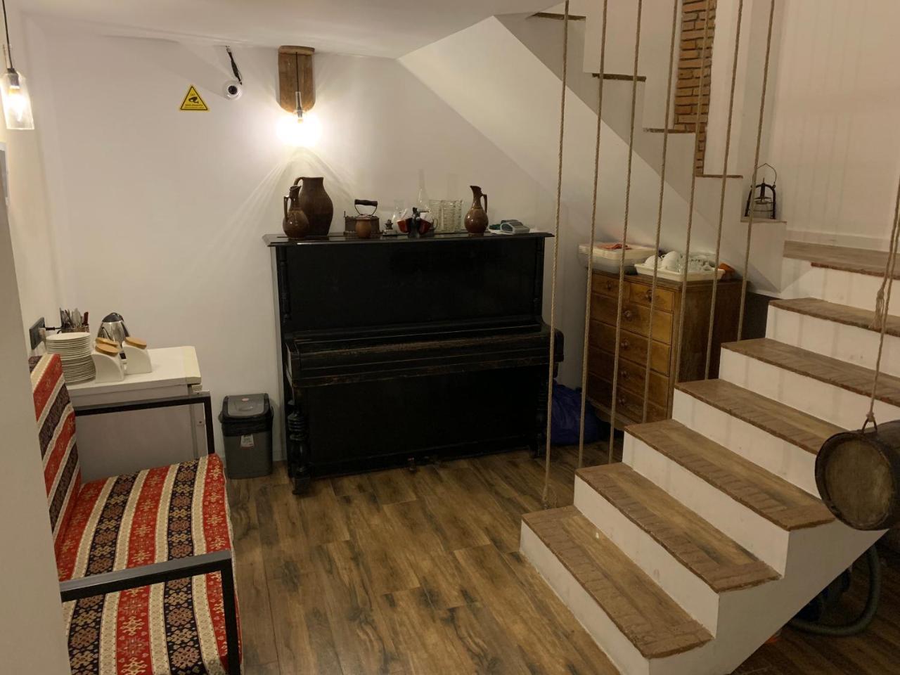 Hotel Baratashvili 12 Tbilisi Bagian luar foto