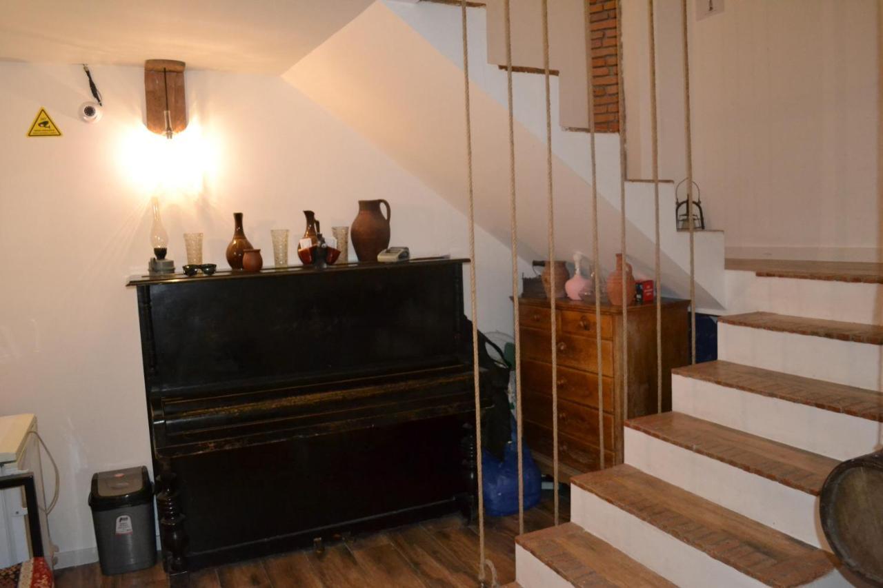 Hotel Baratashvili 12 Tbilisi Bagian luar foto